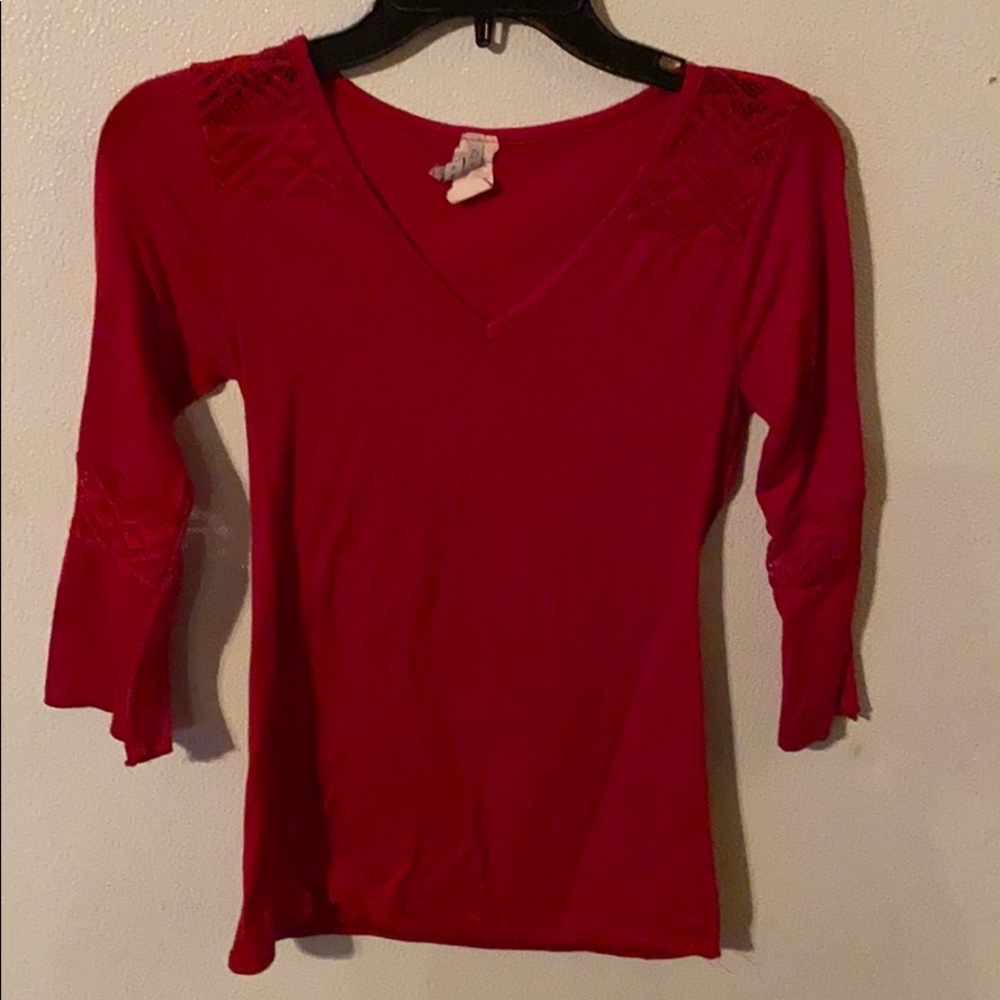 Juniors 3/4 sleeve shirt
